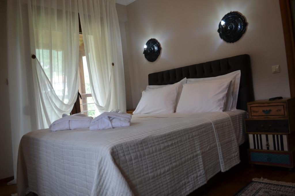 Evmorfes Villas 폴리이로스 객실 사진